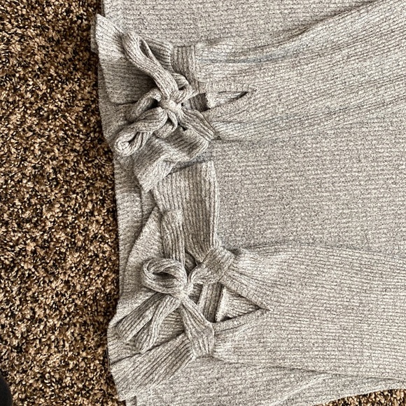 Super comfy gray sweater! - Picture 3 of 3